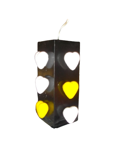 Bougie carrer noir coeur jaune et blanc 1